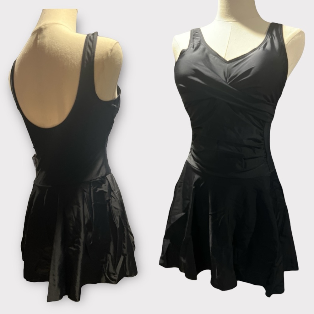 Shekini Women’s One Piece Skirt Swimsuit Ruched Retro  Bathing Suit Size Small.